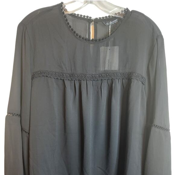 BloomChic Black Sheer Bodice/Sleeve Blouse, 1X, NWT - Picture 2 of 6